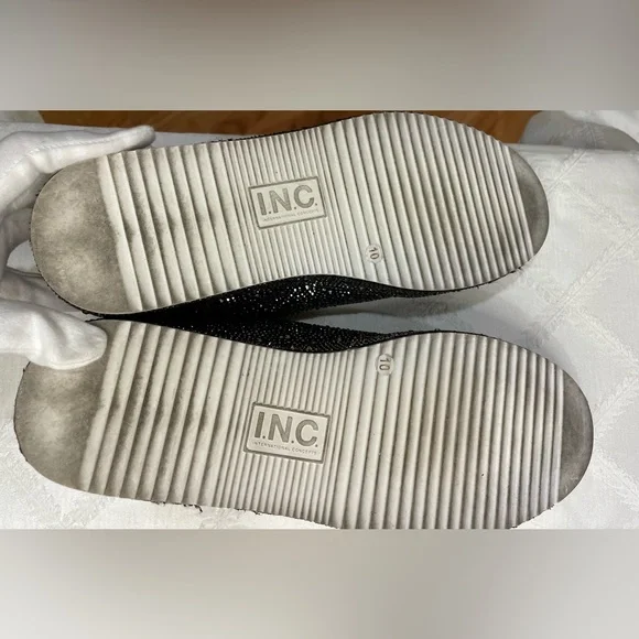INC “Lolaf Pewter Bling” Size 10 Tennis Shoes - Picture 7 of 8
